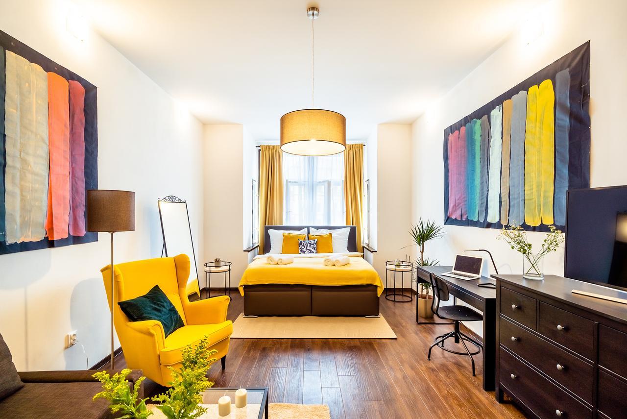 Unique Central Square Business Apt. Градец-Кралове Экстерьер фото